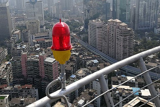 怎么区分国标航空障碍灯和非标航空障碍灯？航空障碍灯对质量有哪些要求？